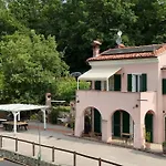 Tra Gli Ulivi E Le Stelle - *